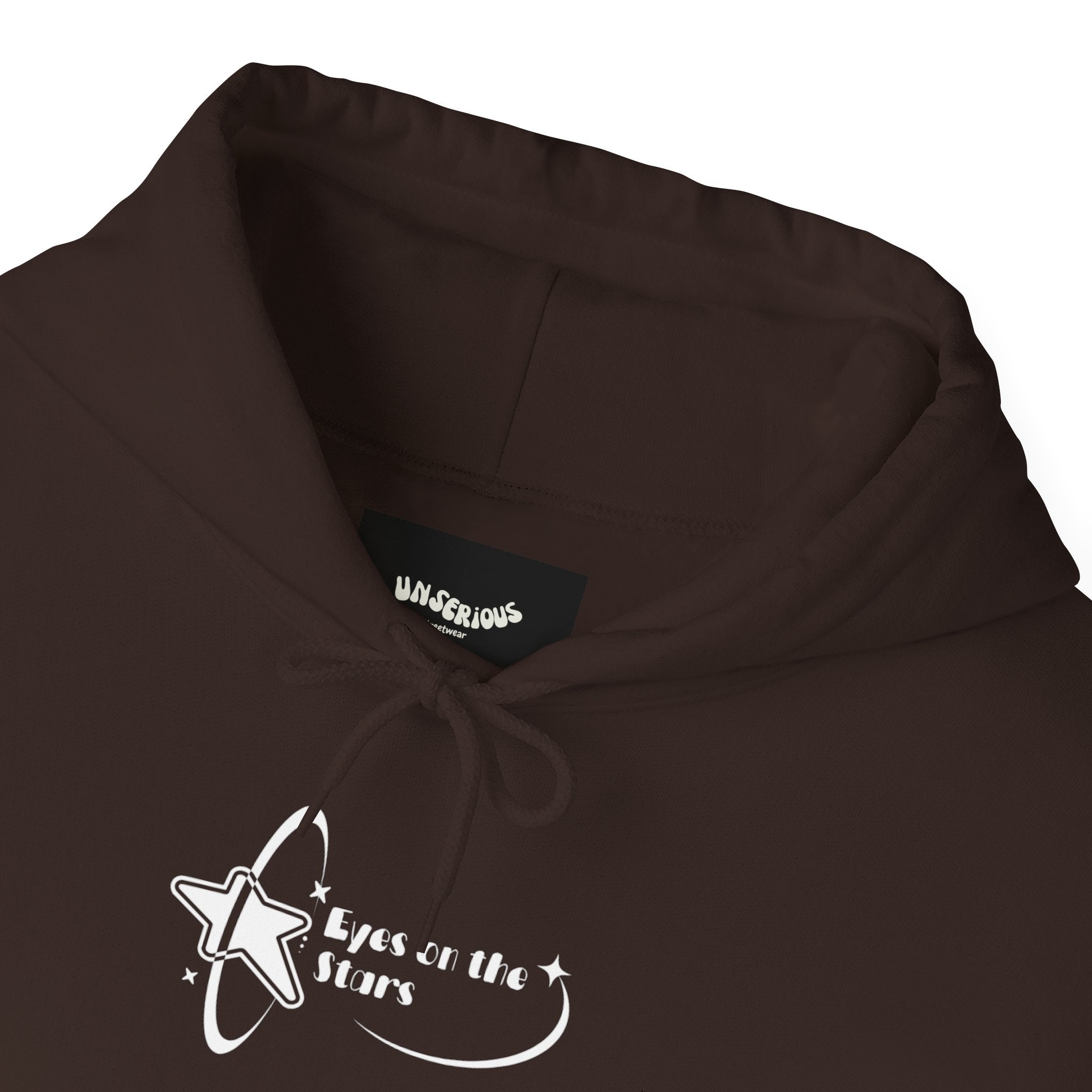 Eyes on the stars Hoodie in Chocolate.